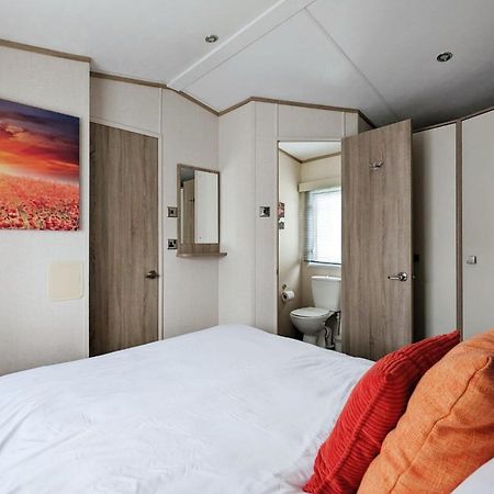 הוילה סירנססטר Caravan In The Cotswolds מראה חיצוני תמונה
