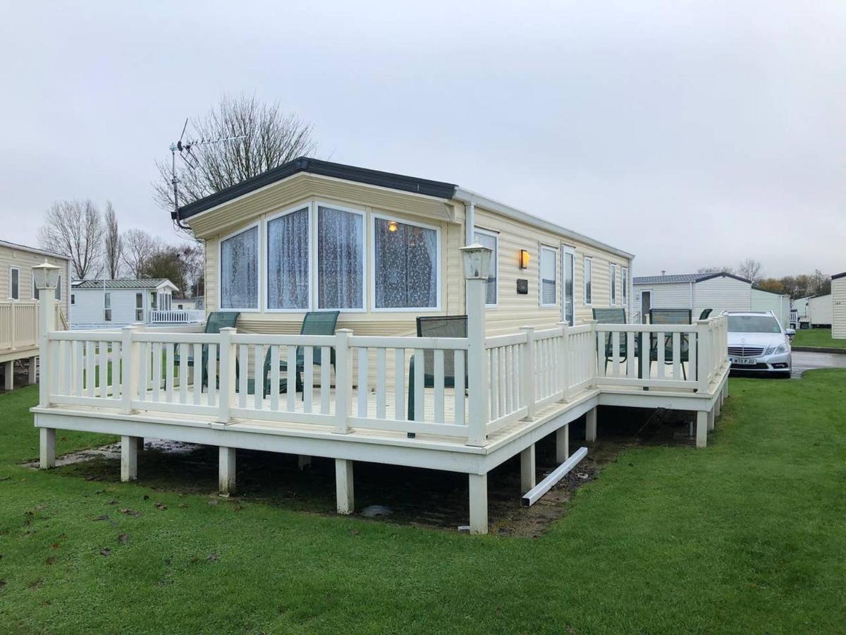 הוילה סירנססטר Caravan In The Cotswolds מראה חיצוני תמונה