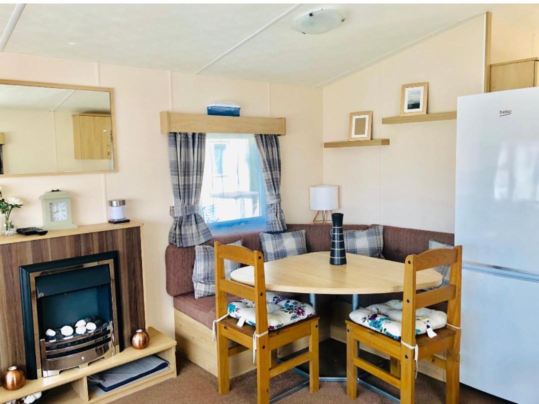 הוילה סירנססטר Caravan In The Cotswolds חדר תמונה