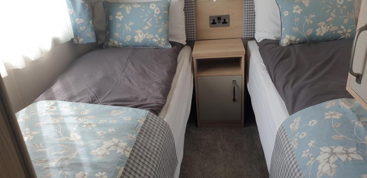 הוילה סירנססטר Caravan In The Cotswolds מראה חיצוני תמונה
