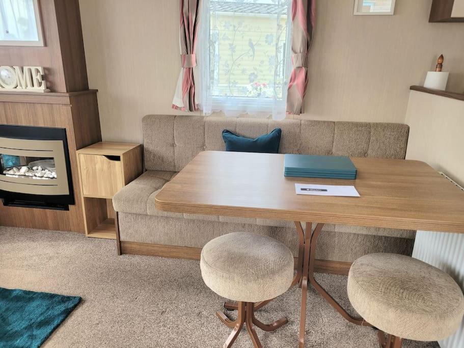הוילה סירנססטר Caravan In The Cotswolds מראה חיצוני תמונה